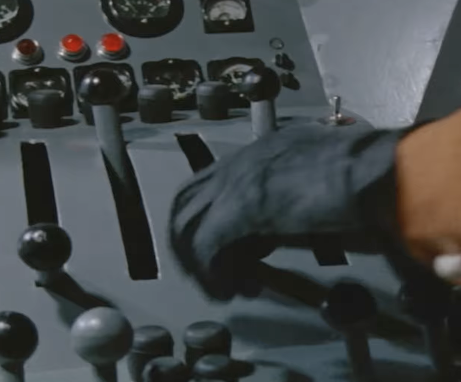 Ultraman Episode 1 – Ultra Operation No. 1